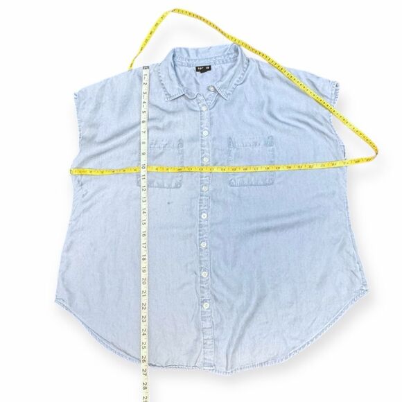 TORRID Women’s Light Blue Chambray Short Sleeve Button-Front Shirt Size 0 - Picture 5 of 5